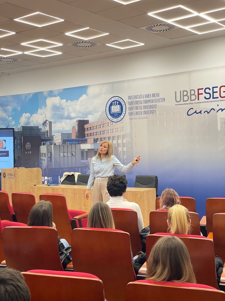 Agile and Traditional Methods in Financial Projects: A Comprehensive Comparison